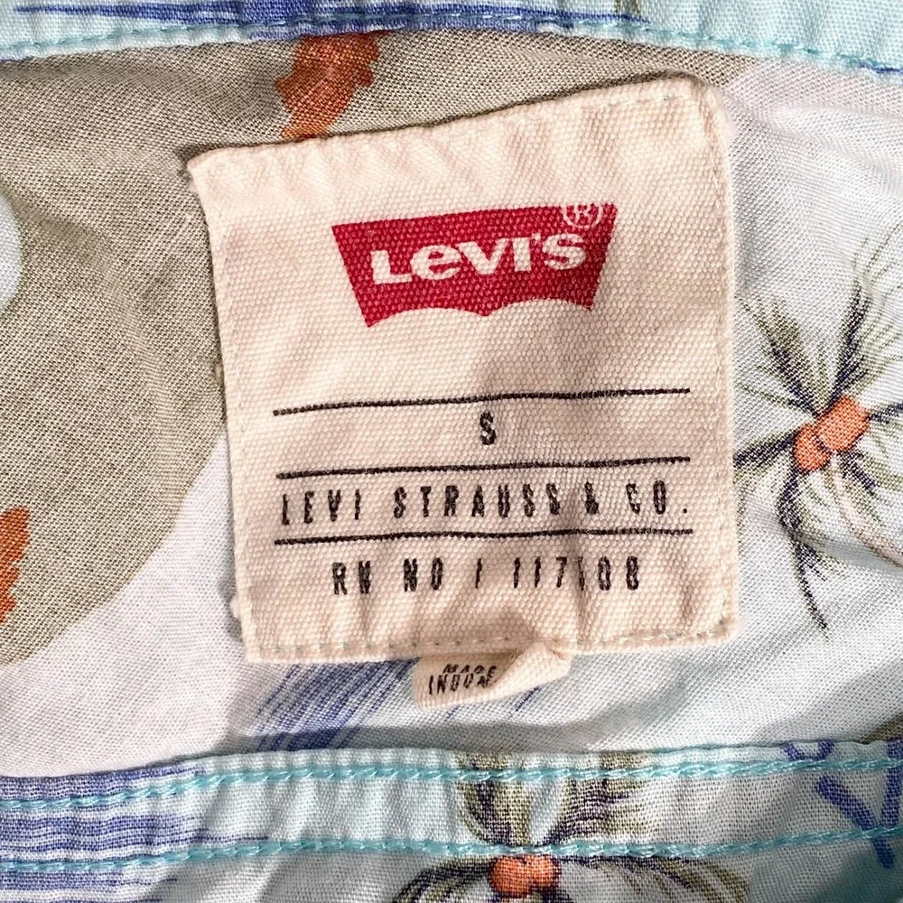 Levis no used